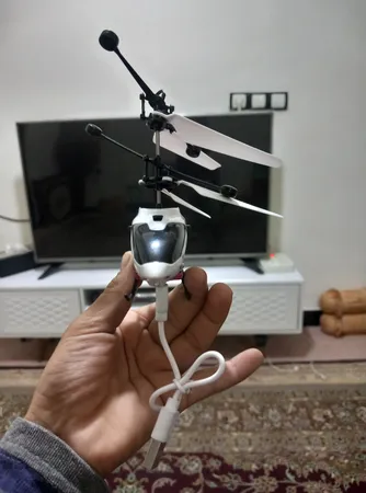 هلیکوپتر بازی مدل سنسور دار کنترلی NO.1802R