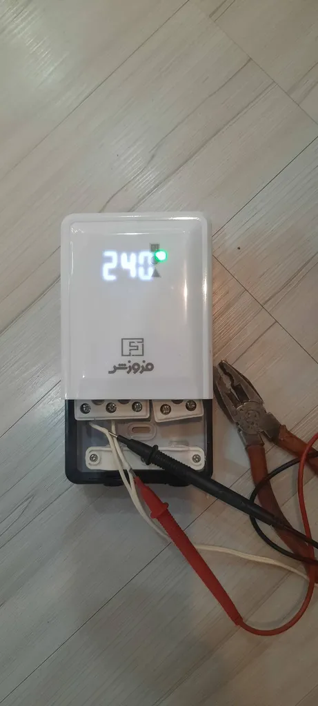 محافظ ولتاژ فروزش مدل پیش کنتوری دیجیتال DG40 آمپر 40