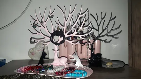 استند جواهرات طرح شاخ گوزنی کد KH01