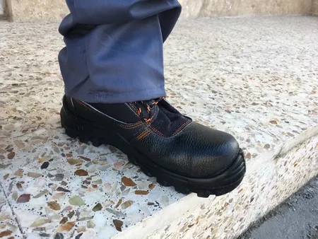 کفش ایمنی فولاد پا مدل ملت