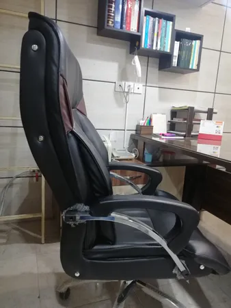 صندلی مدیریتی وارنا مدل M9003