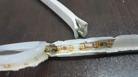 ریسه نئون فلکسی مدل 2835 طول 1 متر