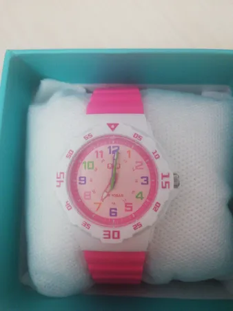 ساعت مچی عقربه ای دخترانه کیو اند کیو مدل VR19J012Y