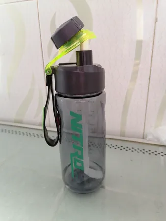 قمقمه مانیا کد 103810 گنجایش 0.620 لیتر