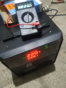 استابلایزر پیمان گزاران مدل PRT-5000 ظرفیت 5000 ولت آمپر