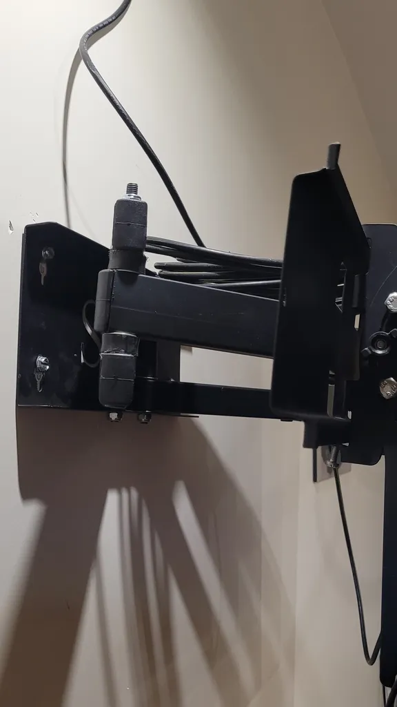 پایه دیواری تلویزیون سون مدل Q7 مناسب برای تلویزیونهای 32 تا 55 اینج