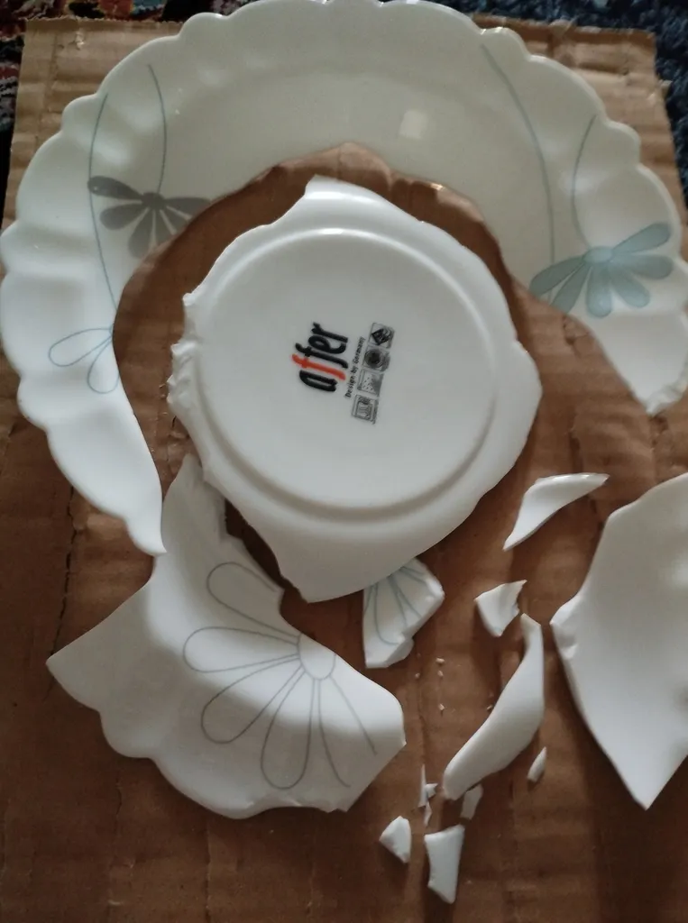 سرویس غذاخوری 25 پارچه 6 نفره آفر مدل اودیسه