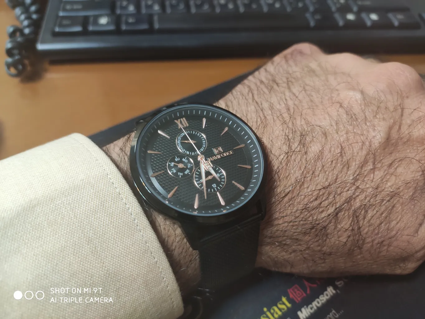 ساعت مچی عقربه ای مردانه نیوی فورس مدل NF3003M - ME
