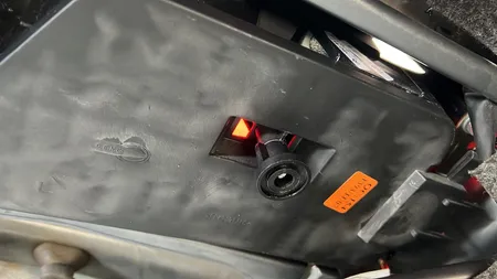 چراغ عقب جمع ساز مدل JT5123 مناسب برای پژو پارس ELX بسته دو عددی