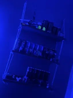 شلف دیواری دایان مدل آبشار