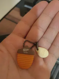 تجریه خرید فلش مموری سیلیکون پاور مدل Touch T30 ظرفیت 32 گیگابایت