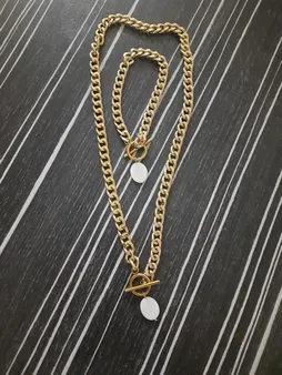 نیم ست زنانه مدل پلاک صدفی و قفل تی کد W_009