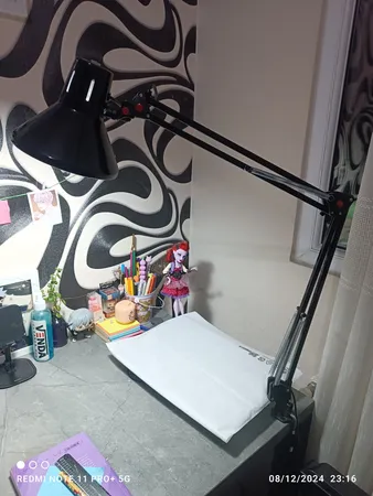 چراغ مطالعه صنایع کریم زاده مدل EN-101 همراه با لامپ ال ای دی 9 وات