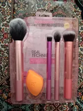 تجریه خرید ست برس و پد آرایشی ریل تکنیکس کد 01786 بسته 5 عددی