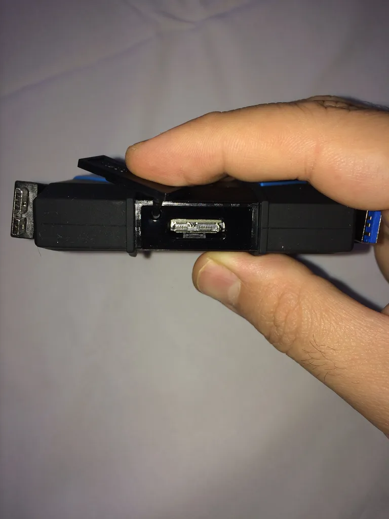 هارد اکسترنال ای دیتا مدل HD710 Pro ظرفیت یک ترابایت دارای رابط USB Type-A 3.0