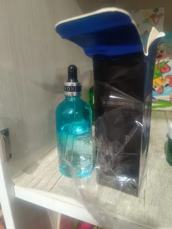 سرم پوست ونزن مدل HYDRATING حجم 100 میلی لیتر