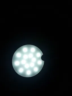 چراغ مطالعه باسئوس مدل DGRAD