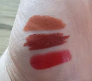 تجریه خرید رژ لب جامد مرو کد M2 مجموعه ۳ عددی