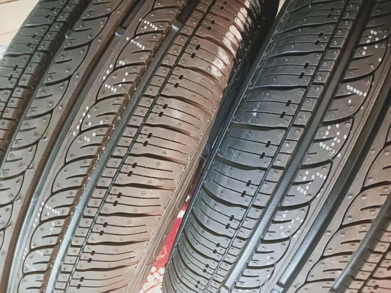 لاستیک خودرو هابیلد مدل H202 سایز 165/65/13 - دو حلقه