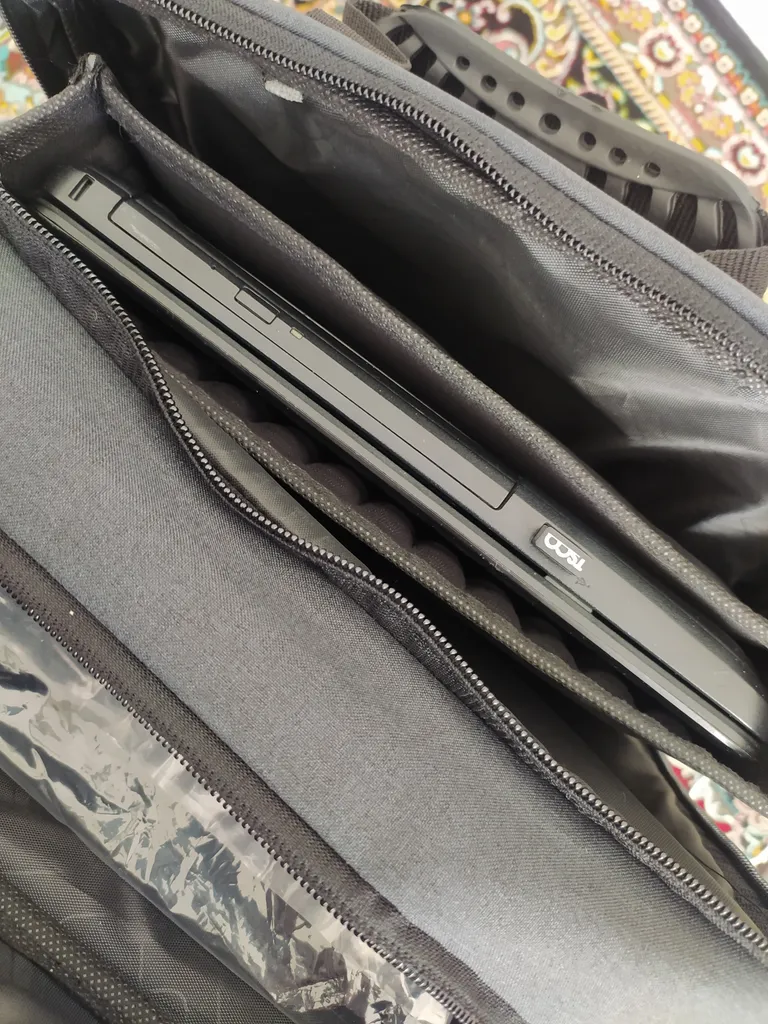 کوله پشتی لپ تاپ مدل BN300 مناسب برای لپ تاپ تا 16 اینچی