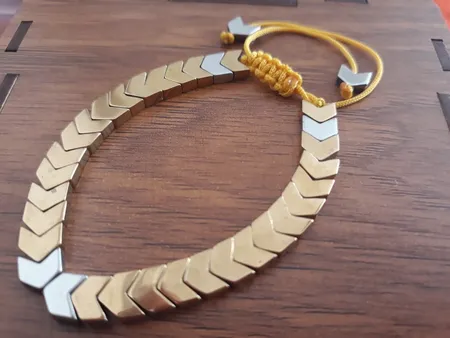 دستبند کد B02