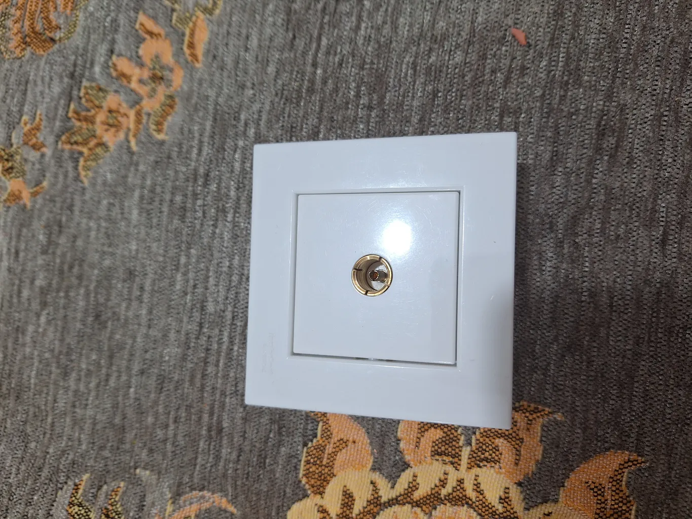 پریز آنتن بهداد الکتریک مدل ورتکس