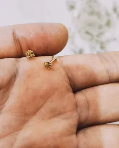 تجریه خرید گوشواره طلا 18 عیار زنانه طلای مستجابی مدل گل کد 4