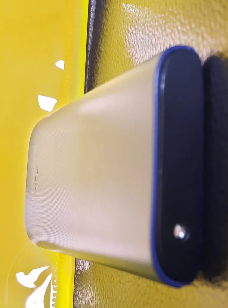 گوشی موبایل تی سی اچ مدل Lime دو سیم‌کارت ظرفیت 4 مگابایت