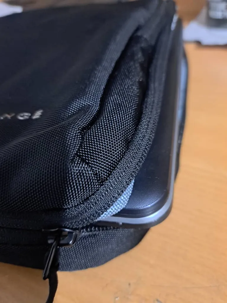 کاور لپ تاپ بنج مدل 6802D مناسب برای لپ تاپ 14.1 تا 15.6 اینچی