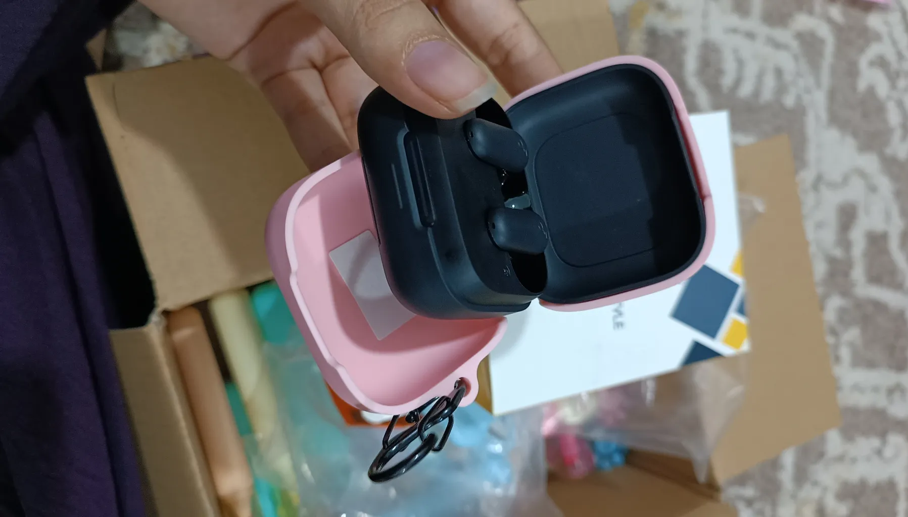 کاور رینیکا مدل R50 i NC مناسب برای کیس هدفون بی سیم انکر Soundcore R50i NC