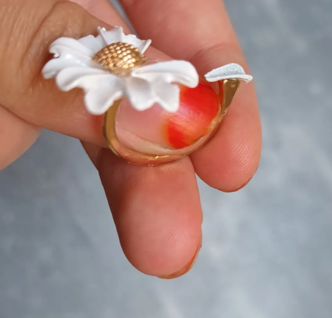 انگشتر زنانه مدل بابونه 489