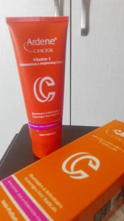 کرم روشن کننده آردن سی فکتور مدل ویتامین C حجم 75 میلی لیتر