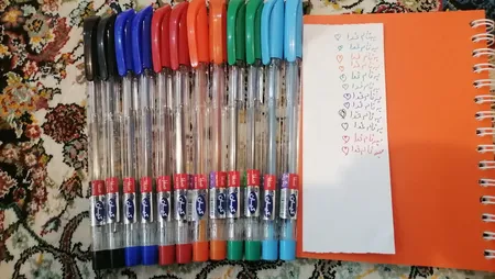 خودکار کیان مدل Q7 به همراه دفترچه یادداشت مجموعه 13 عددی