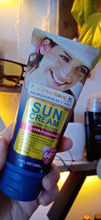 کرم ضدآفتاب وکالی مدل 06، حجم 130 میلی‌لیتر