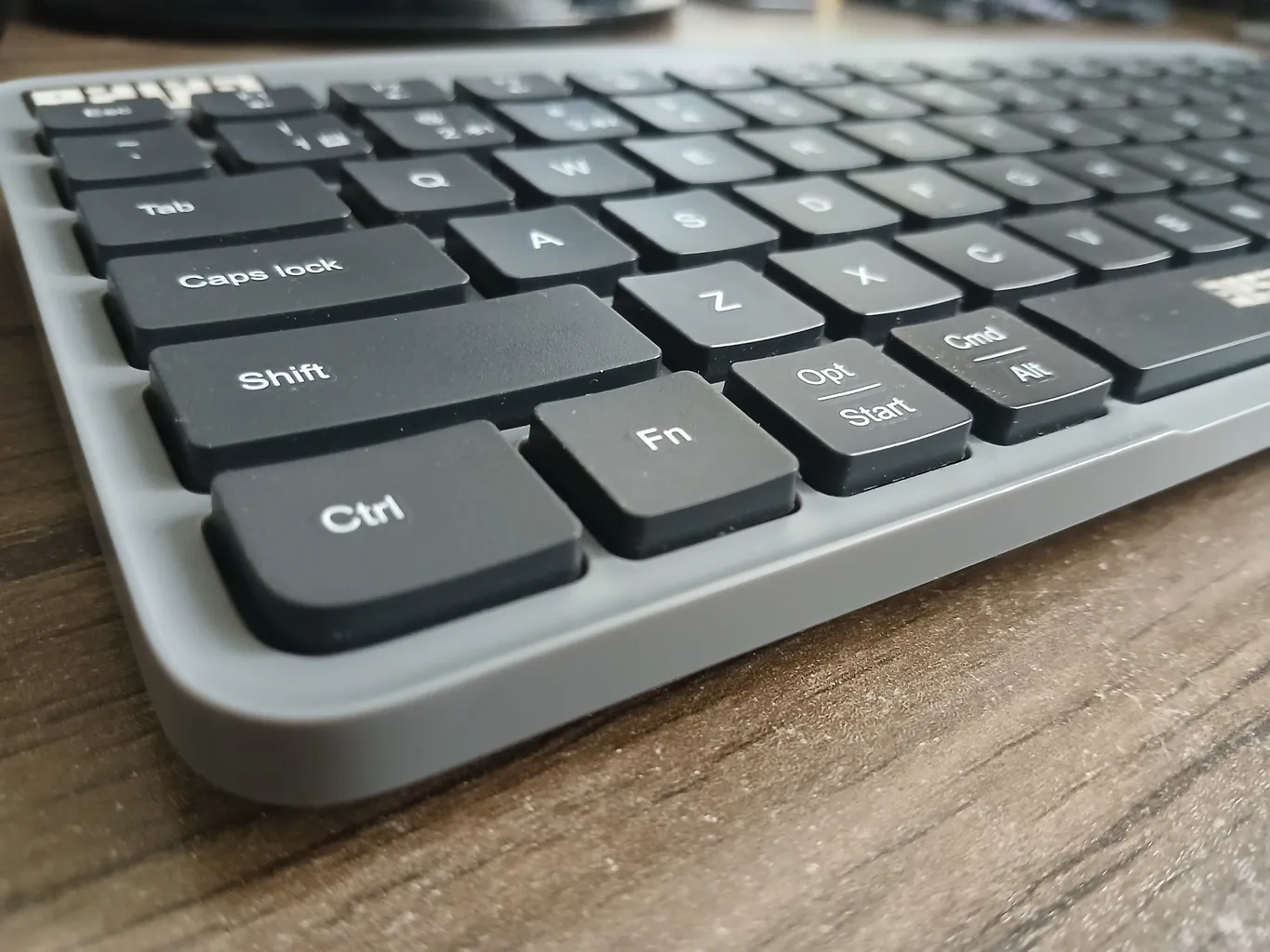 کیبورد بی سیم شیائومی مدل XMBXJP01YM، سوییچ ممبران، Tenkeyless