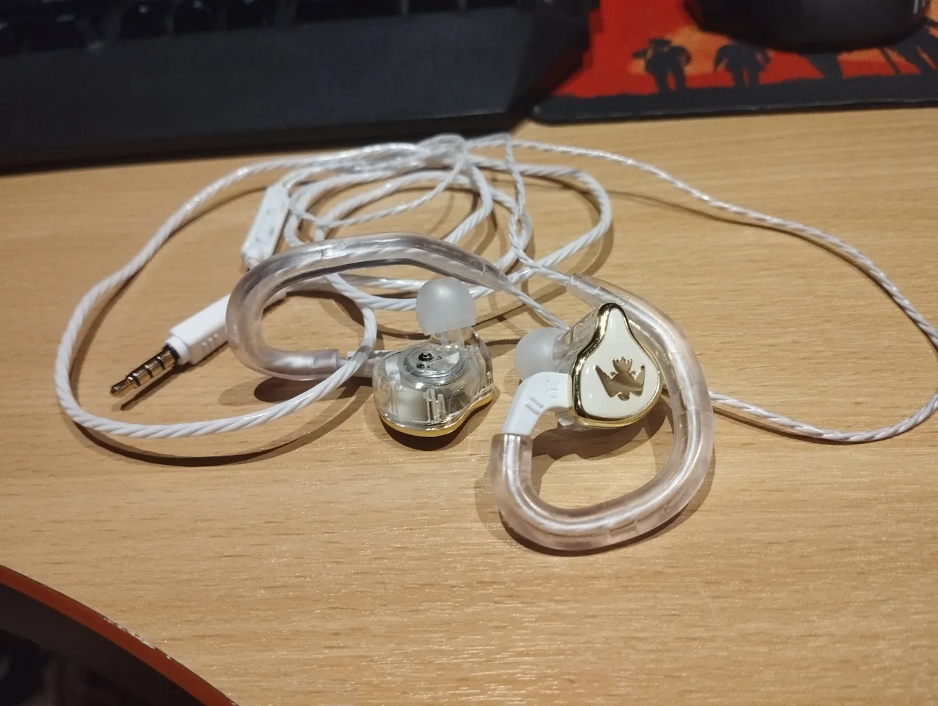 هدفون کیو کی زد مدل AK6-Ares