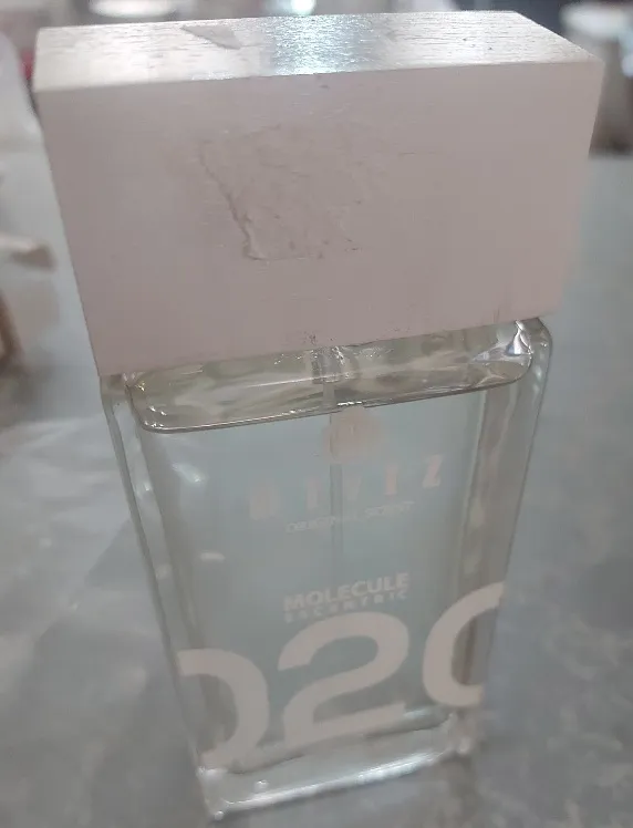 ادوپرفیوم دیوایز مدل مولکول 05 حجم 100 میلی‌لیتر