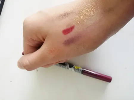 مداد لب گلدن رز مدل Dream شماره 524