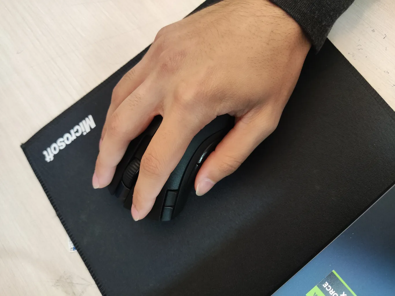 ماوس بی سیم مخصوص بازی ریزر مدل DeathAdder V2 X HyperSpeed