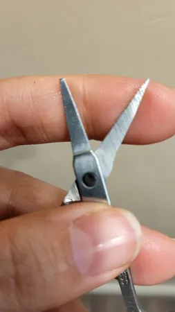 قیچی ابرو مدل STAINLESS