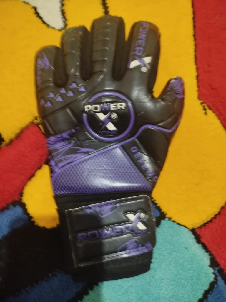 دستکش دروازه بانی پسرانه مدل YOUTH POWER