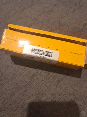 کرم ضدآفتاب و ضدلک بی‌رنگ لافارر مدل SPF50، مناسب پوست‌های خشک و معمولی، حجم 40 میلی‌لیتر