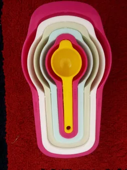 ست پیمانه اندازه‌گیری مدل رنگارنگ مجموعه 6 عددی