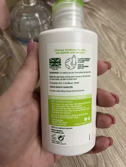 کرم آبرسان سیمپل مدل Light مناسب انواع پوست حجم 125 میلی‌لیتر