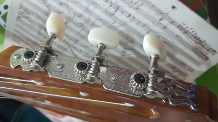 گوشی کوک گیتار کینگ مدل MK-30