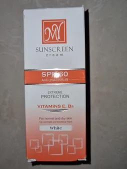 کرم ضدآفتاب بی‌رنگ مای SPF60 مدل Extreme Protection، مناسب پوست‌های نرمال تا خشک، حجم 50 میلی‌لیتر