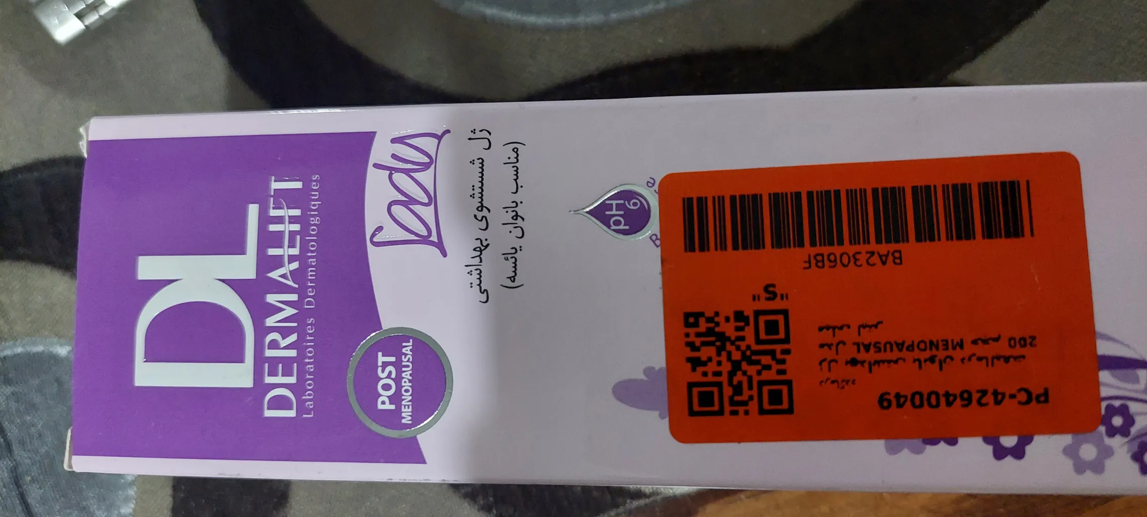 ژل بهداشتی بانوان درمالیفت مدل MENOPAUSAL حجم 200 میلی لیتر