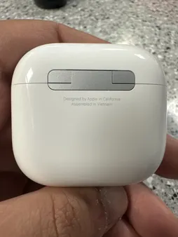 هدفون بلوتوثی اپل مدل AirPods 4 (نسخه دارای نویز کنسلینگ)