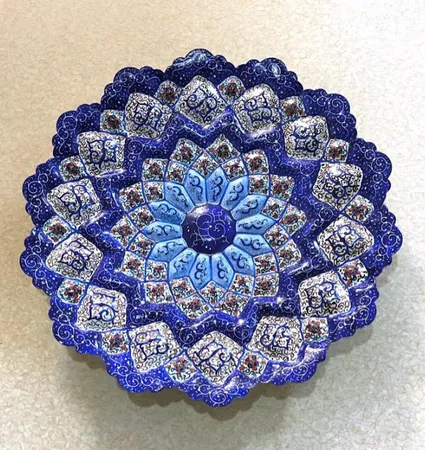 بشقاب دیوار کوب میناکاری مدل اسلیمی کد B30