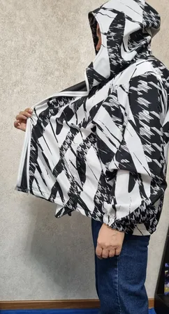 بارانی زنانه مدل کلاه دار نارین هندسی